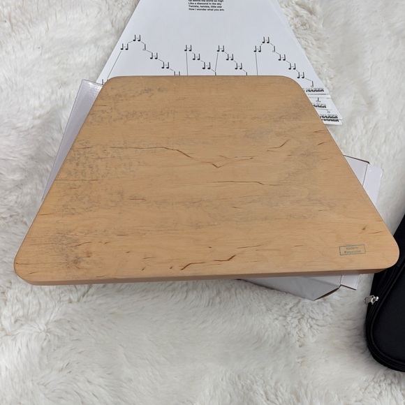 European Expressions Style Lap Harp in Natural Wood with Red Tuning Pins - Picture 10 of 17